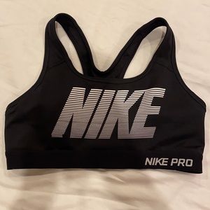 nike pro sports bra